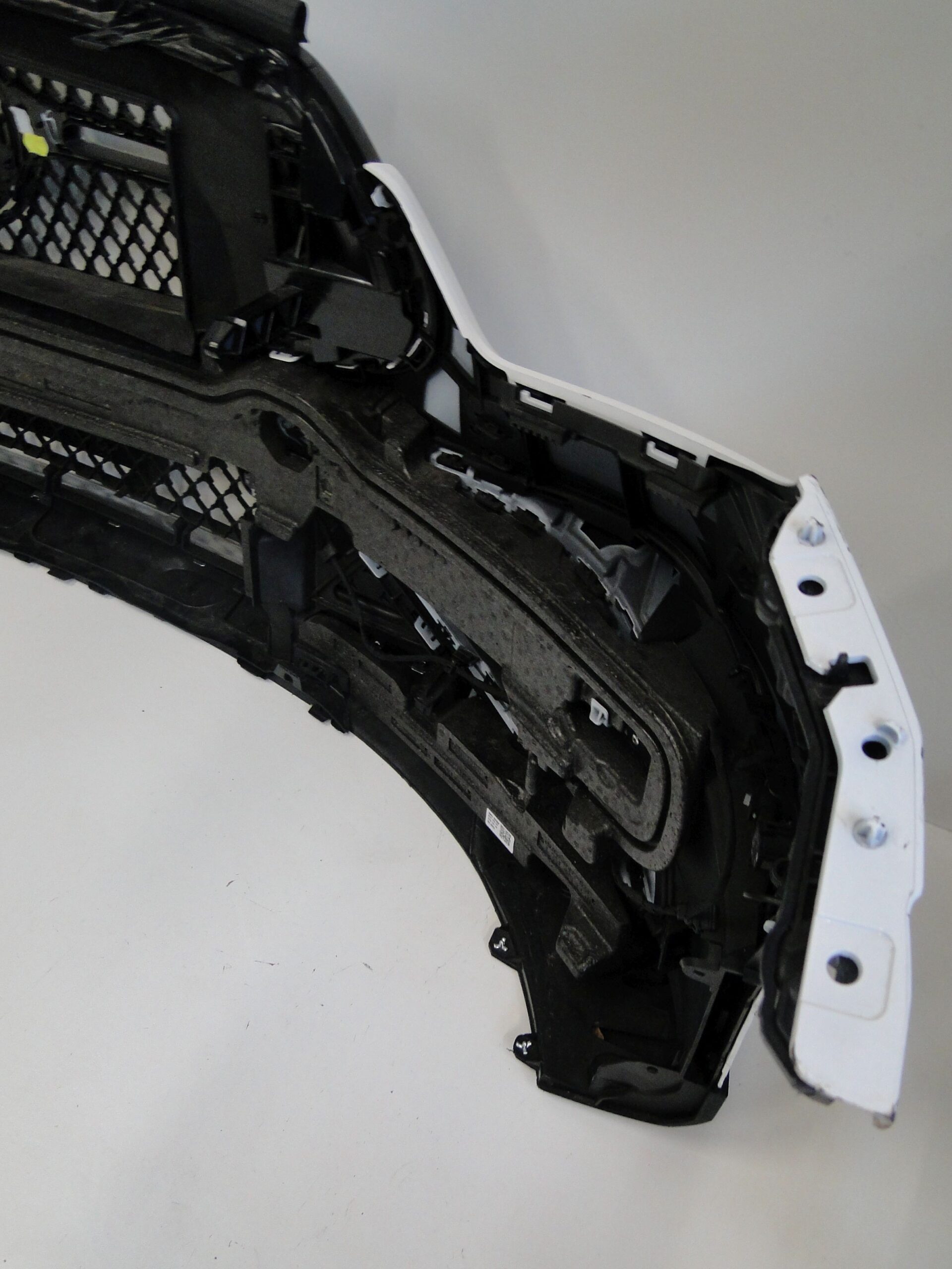 MERCEDES ZDERZAK PRZEDNI AMG NA PTS BIAŁY 149 GLC 254 X254 SUV C254 COUPE - obrazek 16