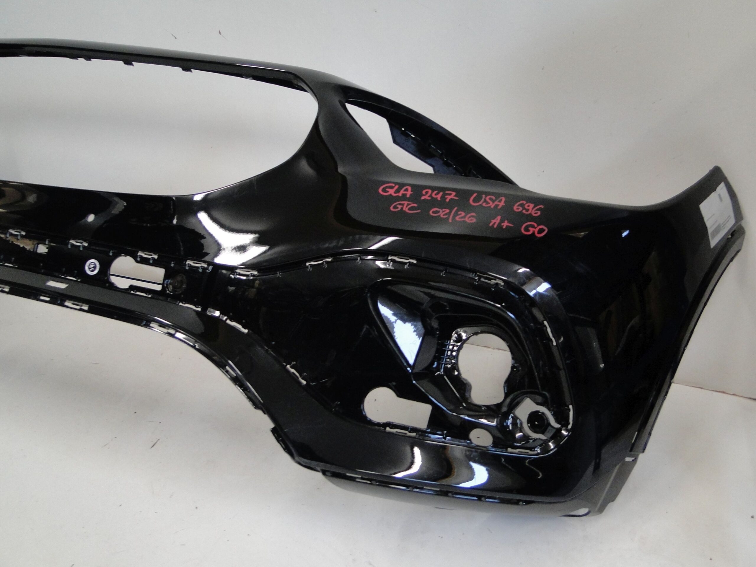 MERCEDES ZDERZAK PRZEDNI USA BEZ CZUJNIKÓW PTS GLA H247 247 PRZED LIFTEM - obrazek 9