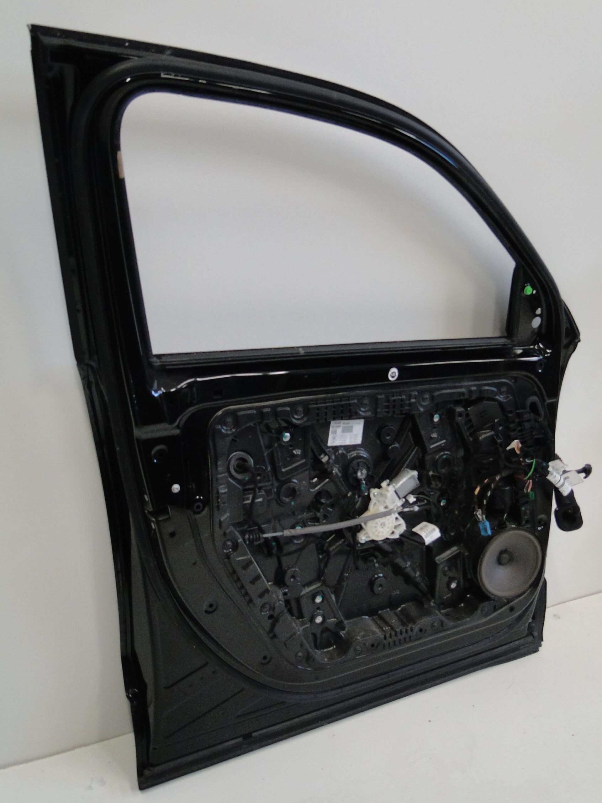 MERCEDES DRZWI PRZEDNIE LEWE CZARNE 191 PRZÓD LEWY GLB 247 X247 - obrazek 10
