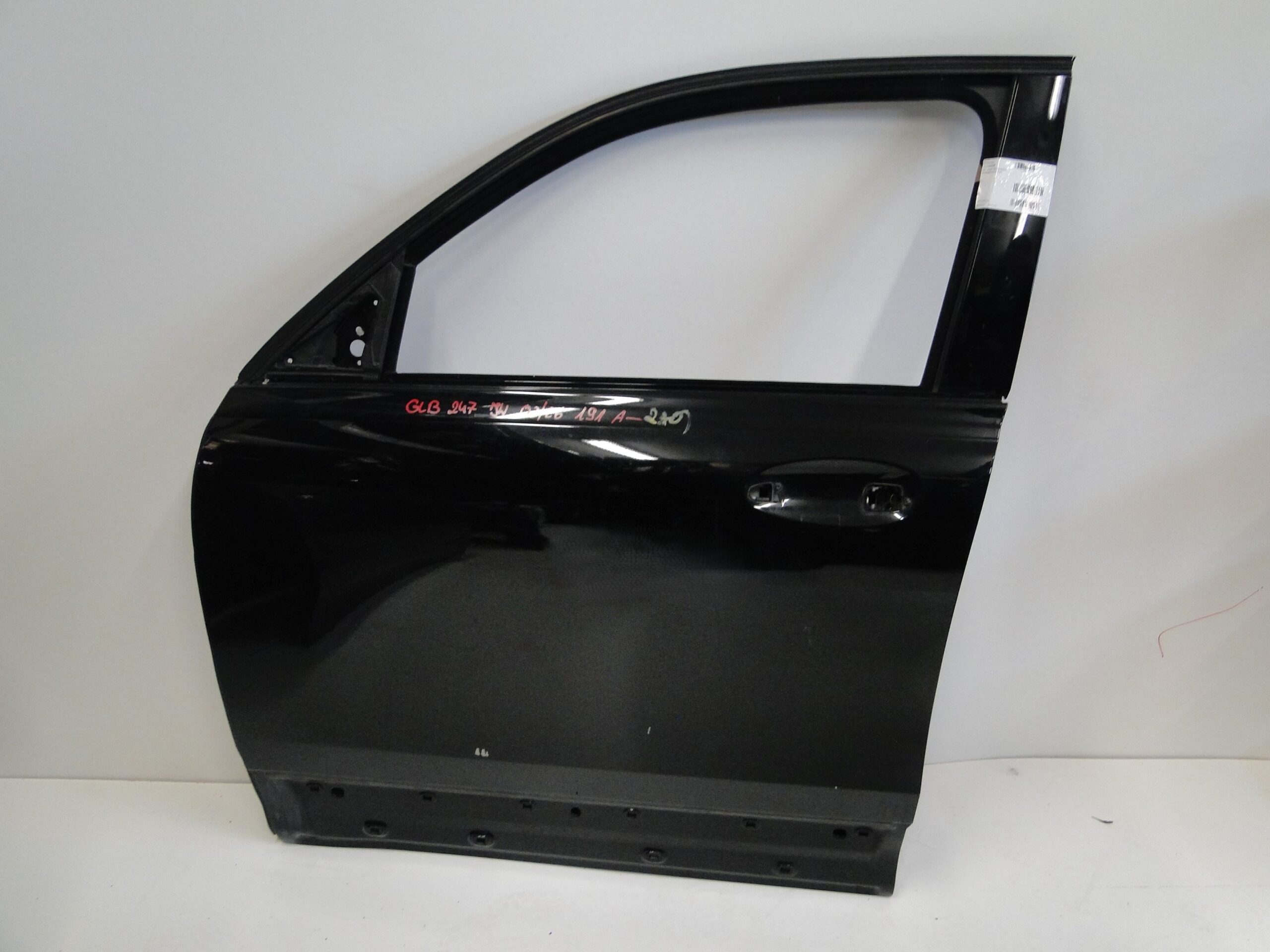 MERCEDES DRZWI PRZEDNIE LEWE CZARNE 191 PRZÓD LEWY GLB 247 X247 - obrazek 3