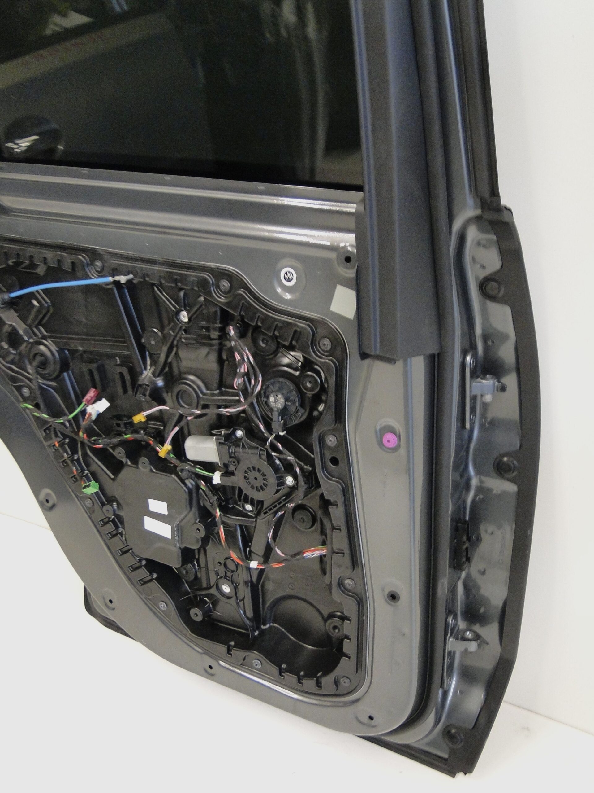 MERCEDES DRZWI TYLNE LEWE SZARE 992 TYŁ GLE 167 W167 SUV - obrazek 14