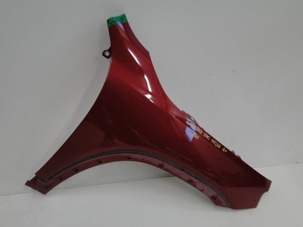 MERCEDES BŁOTNIK PRZEDNI PRAWY CZERWONY 993 GLB 247 X247