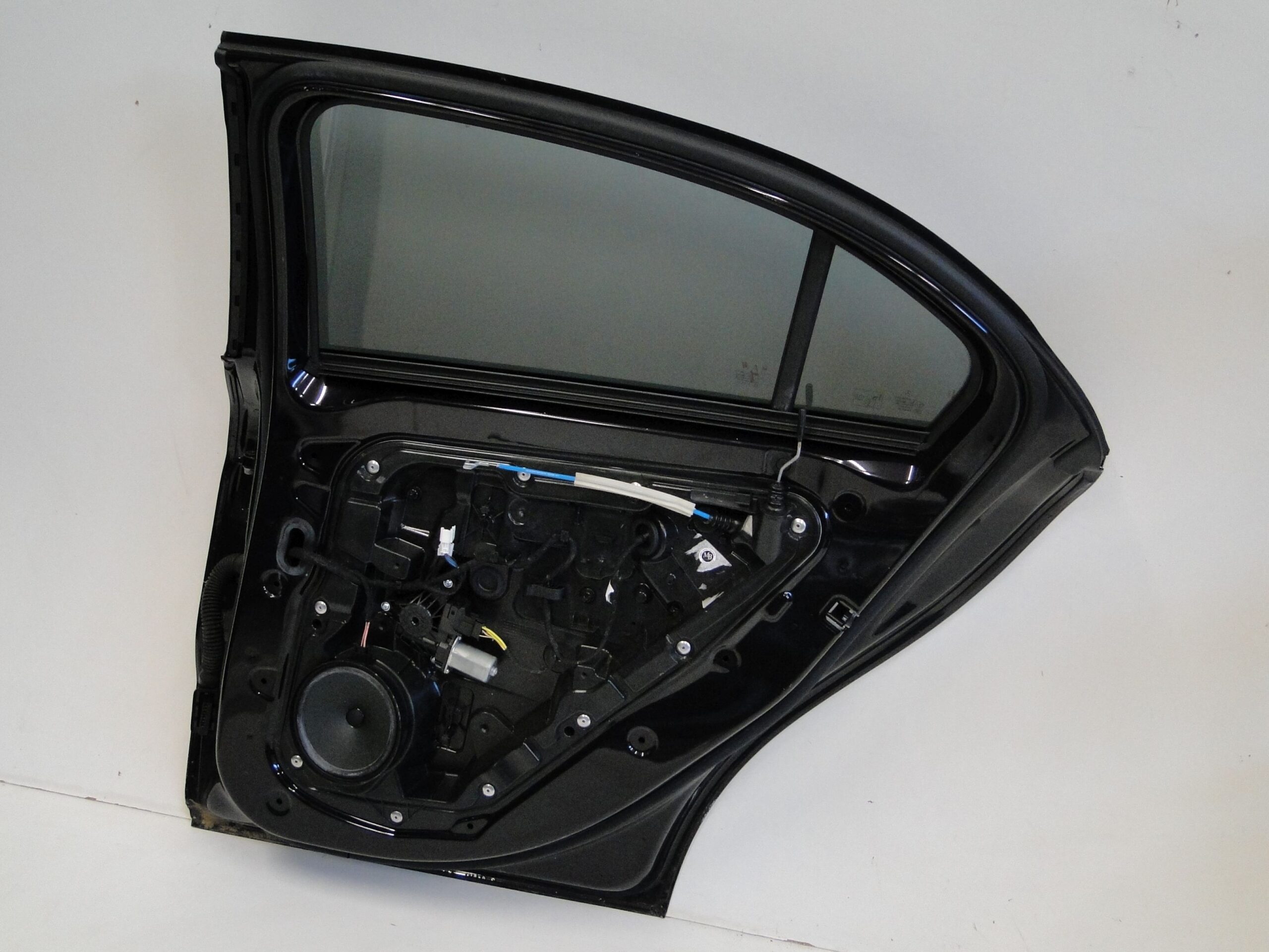 MERCEDES DRZWI TYLNE PRAWE FIOLETOWE 592 TYŁ PRAWY A KLASA 176 W176 - obrazek 15