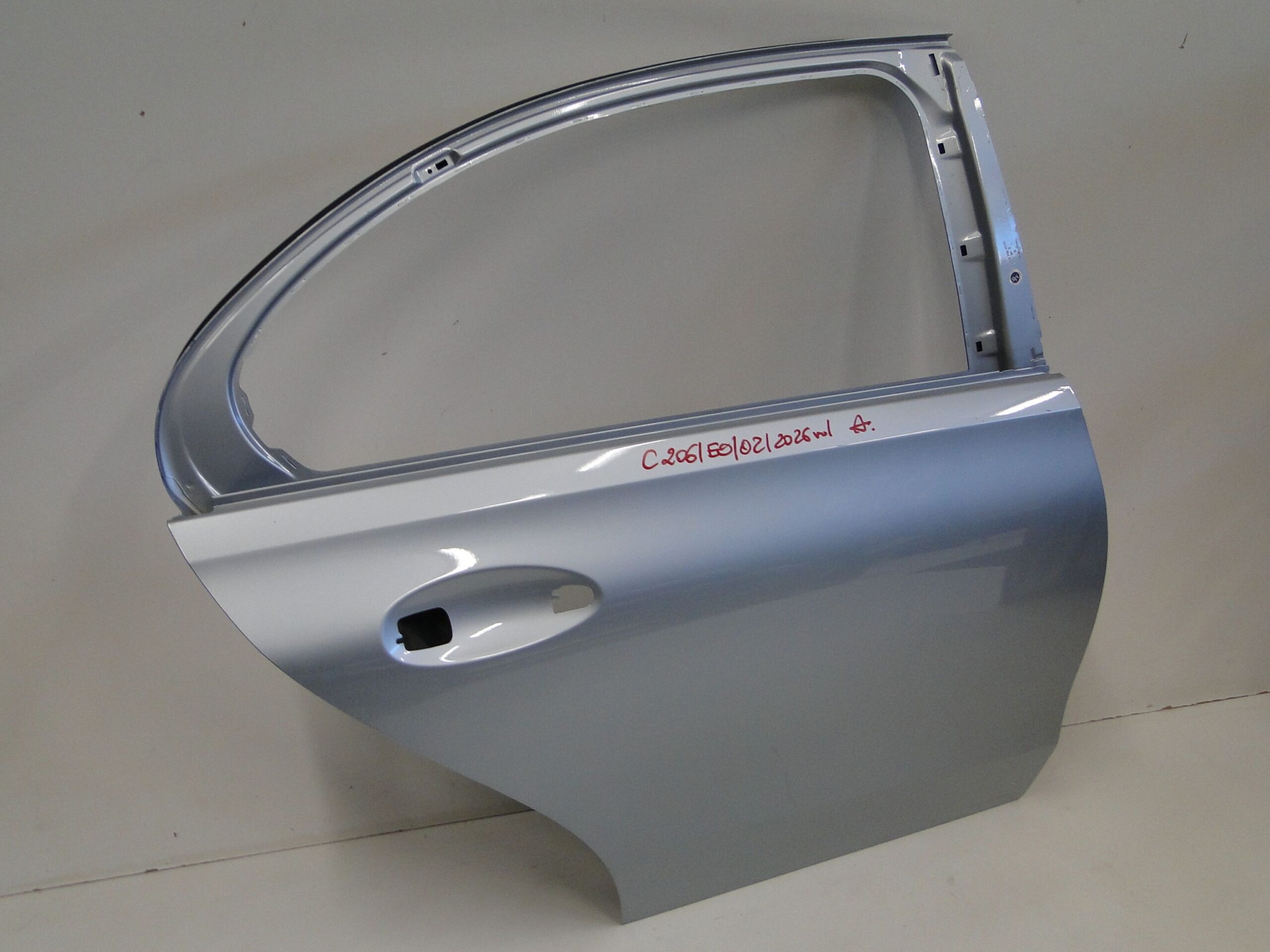 MERCEDES DRZWI TYLNE PRAWE SREBRNE TYŁ PRAWY C KLASA 206 W206 SEDAN - obrazek 2