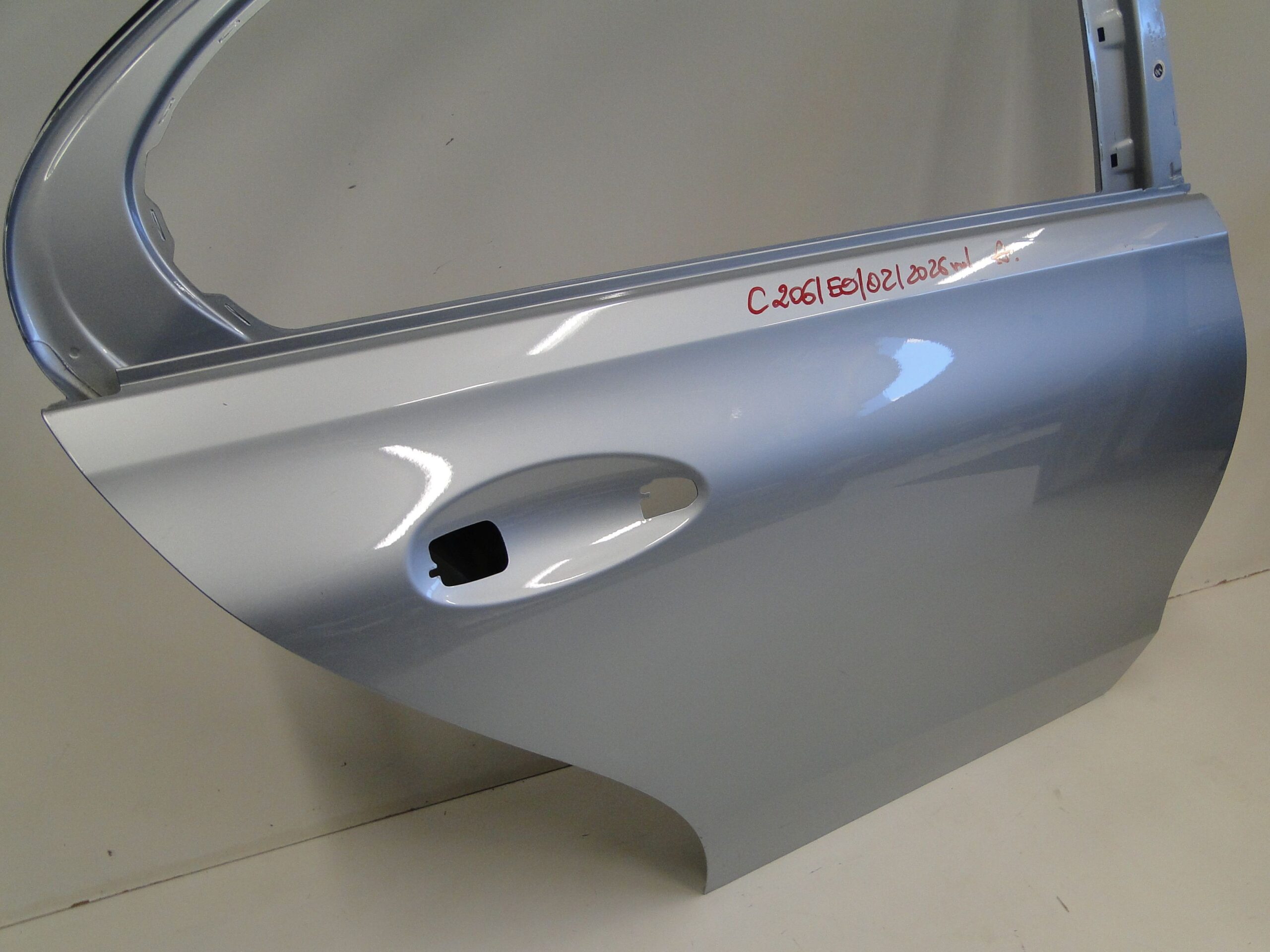 MERCEDES DRZWI TYLNE PRAWE SREBRNE TYŁ PRAWY C KLASA 206 W206 SEDAN - obrazek 5