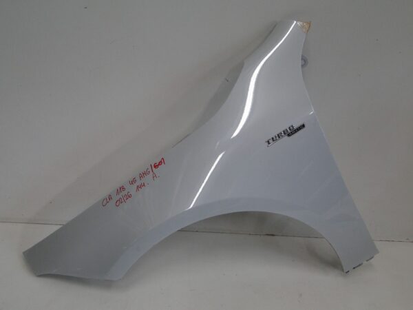 MERCEDES BŁOTNIK PRZEDNI LEWY 45 AMG BIAŁY 144 CLA 118 C118 X118 W118