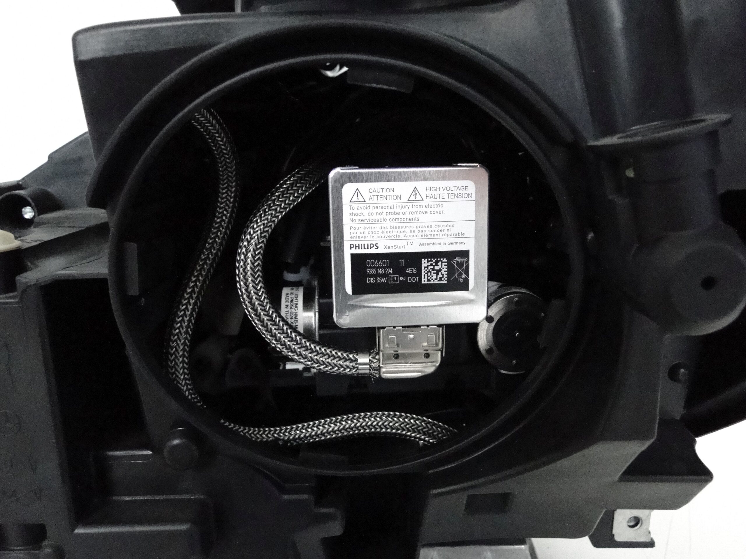 MERCEDES LAMPA PRAWA AMG XENON ILS SKRĘTNY BI-XENON C KLASA 204 W204 LIFT - obrazek 6