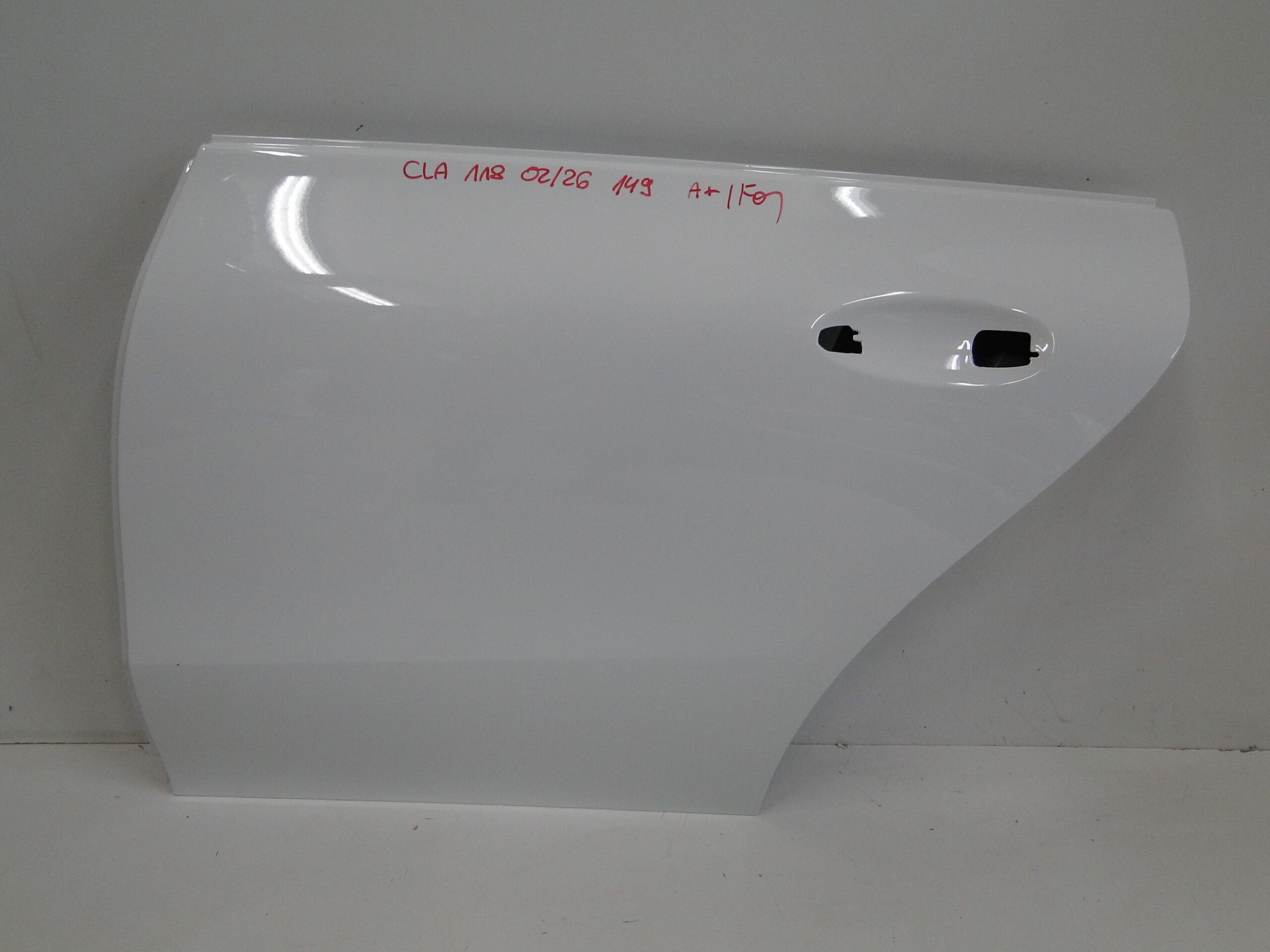 MERCEDES DRZWI TYLNE LEWE BIAŁE 149 TYŁ LEWY CLA 118 C118 X118 W118 - obrazek 3