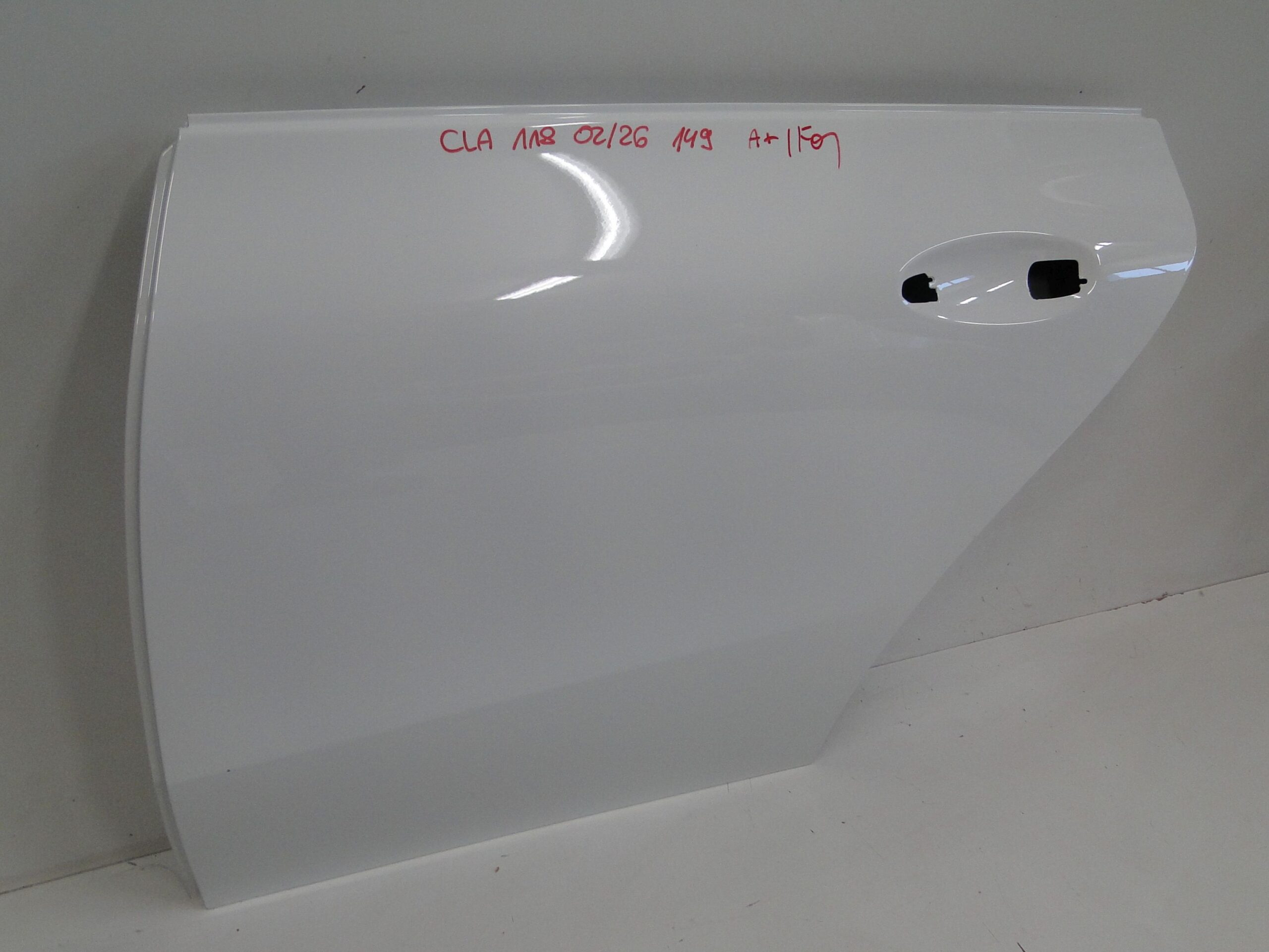 MERCEDES DRZWI TYLNE LEWE BIAŁE 149 TYŁ LEWY CLA 118 C118 X118 W118 - obrazek 2