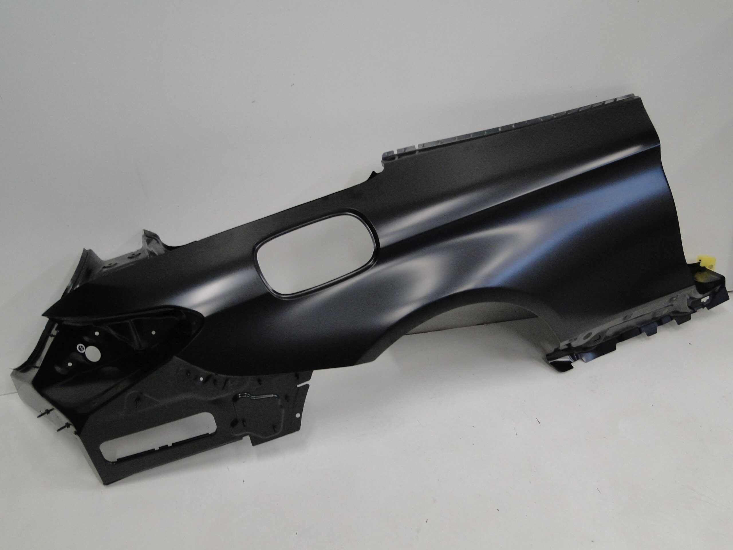 MERCEDES BŁOTNIK TYLNY PRAWY 63 AMG TYŁ C KLASA 205 A205 CABRIO W205 - obrazek 2