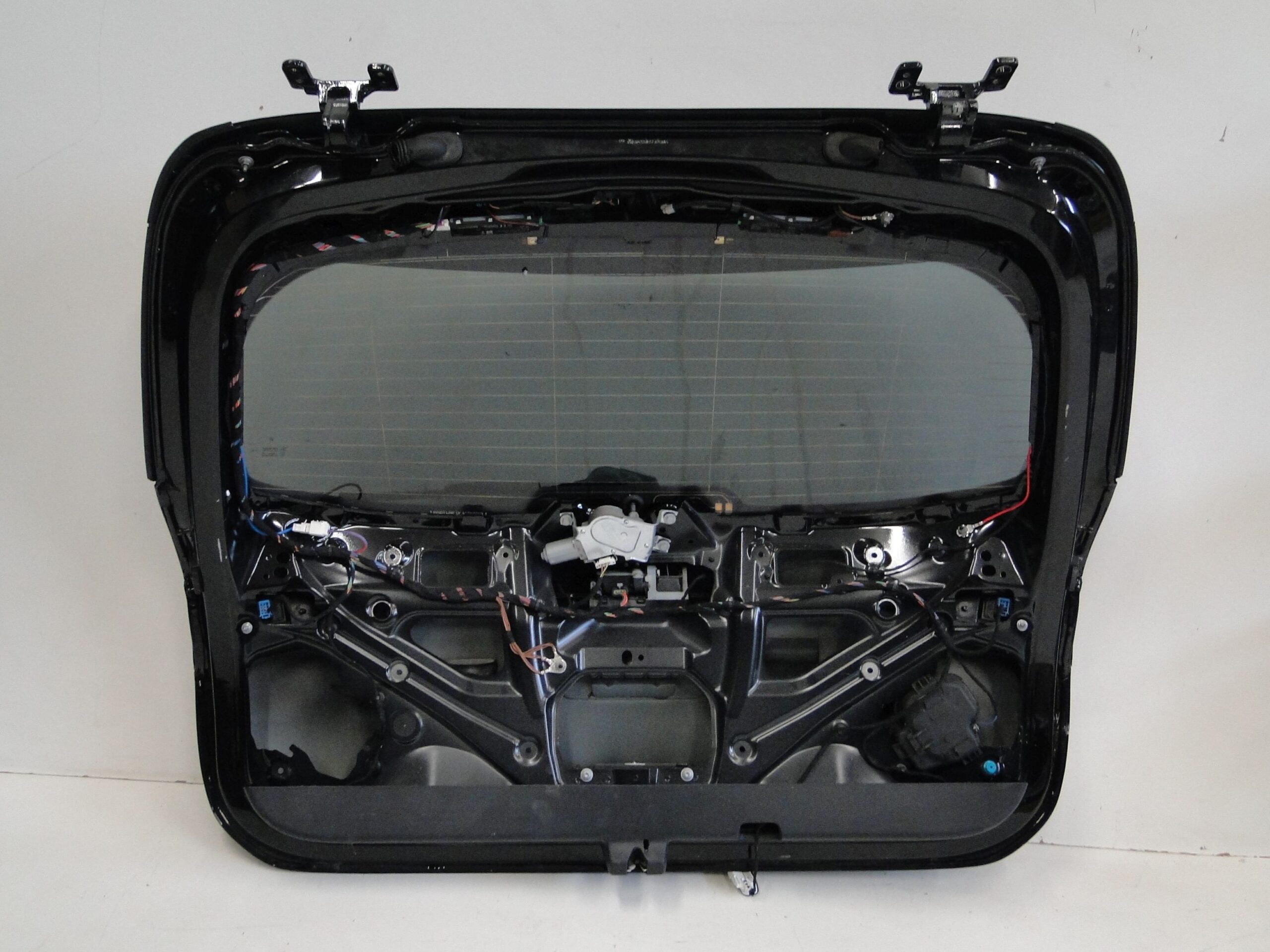 MERCEDES KLAPA TYLNA BAGAŻNIKA SZYBA CZARNA 197 GLC 254 X254 SUV - obrazek 12