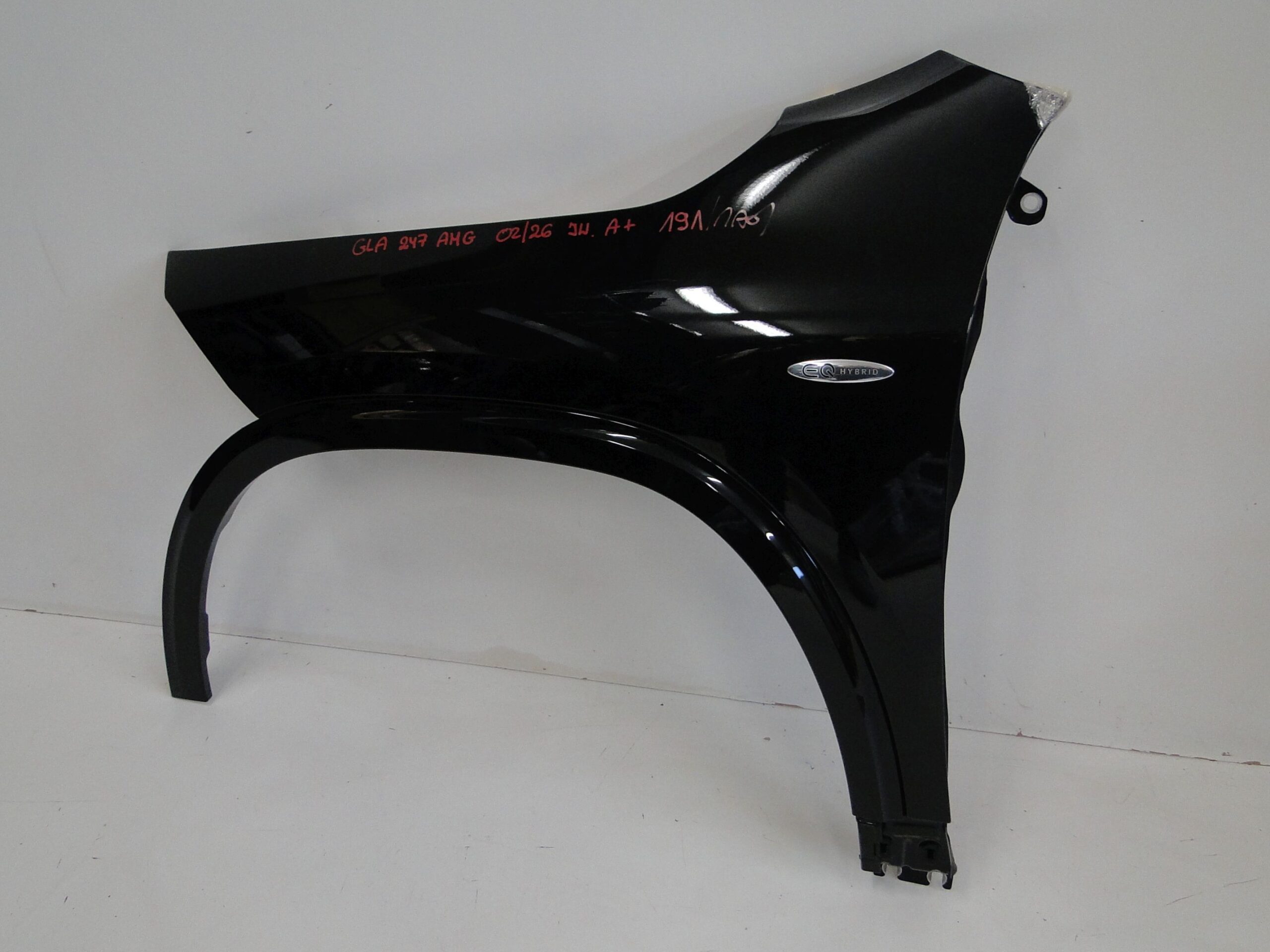 MERCEDES BŁOTNIK PRZEDNI LEWY CZARNY + LISTWA POSZERZENIE AMG GLA H247 247 - obrazek 3