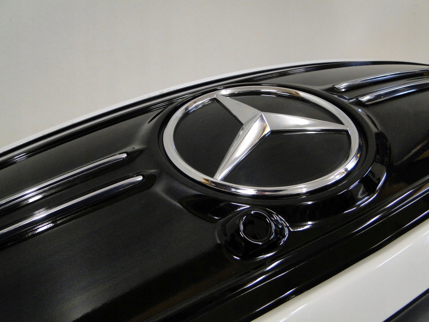 MERCEDES ZDERZAK PRZEDNI AMG PTS BIAŁY 144 EQB 243 X243 PRZED LIFTEM - obrazek 11