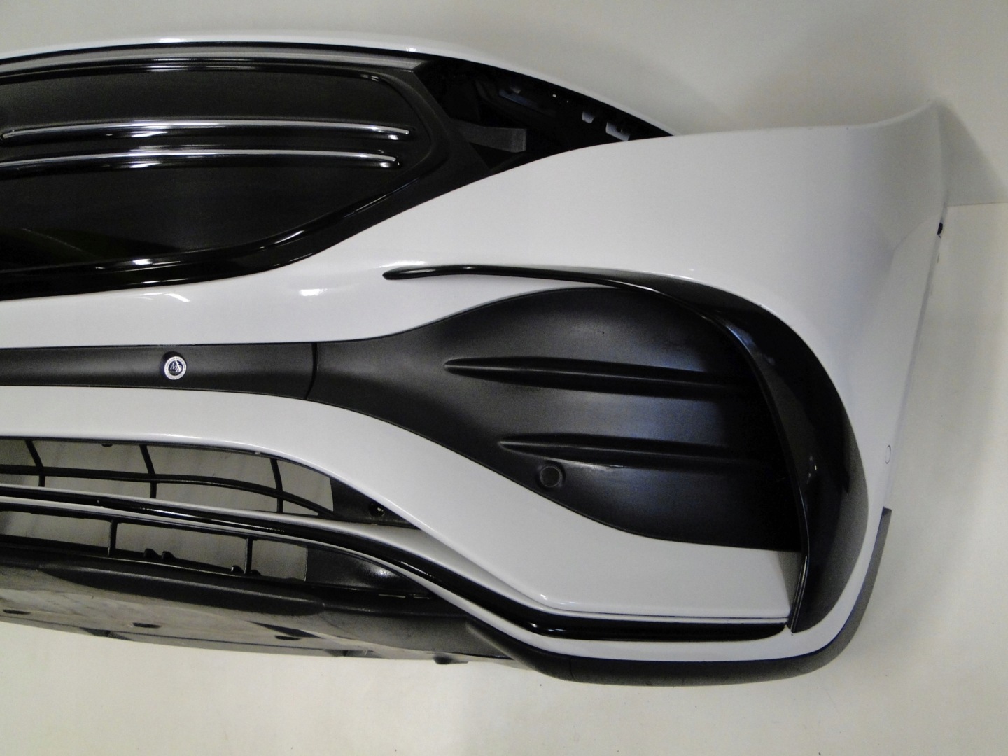 MERCEDES ZDERZAK PRZEDNI AMG PTS BIAŁY 144 EQB 243 X243 PRZED LIFTEM - obrazek 6