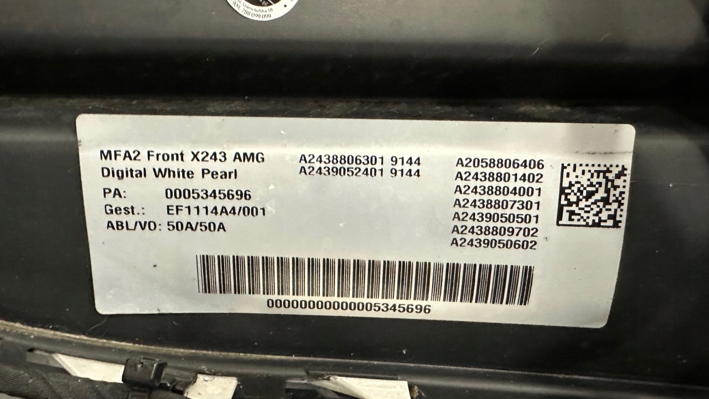 MERCEDES ZDERZAK PRZEDNI AMG PTS BIAŁY 144 EQB 243 X243 PRZED LIFTEM - obrazek 16