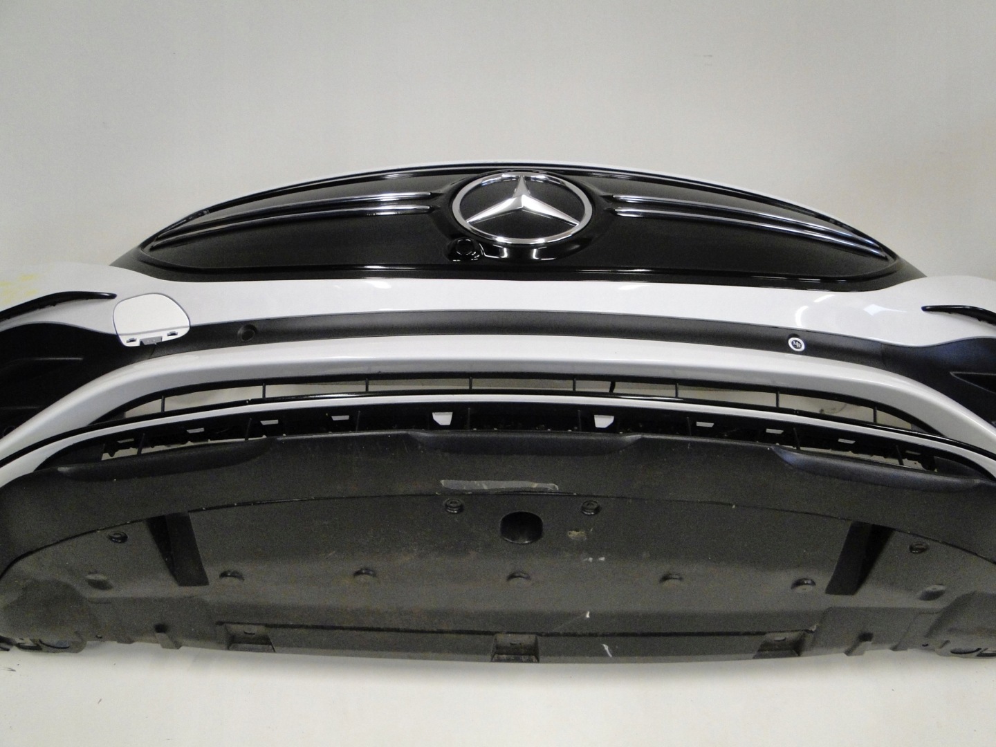 MERCEDES ZDERZAK PRZEDNI AMG PTS BIAŁY 144 EQB 243 X243 PRZED LIFTEM - obrazek 5