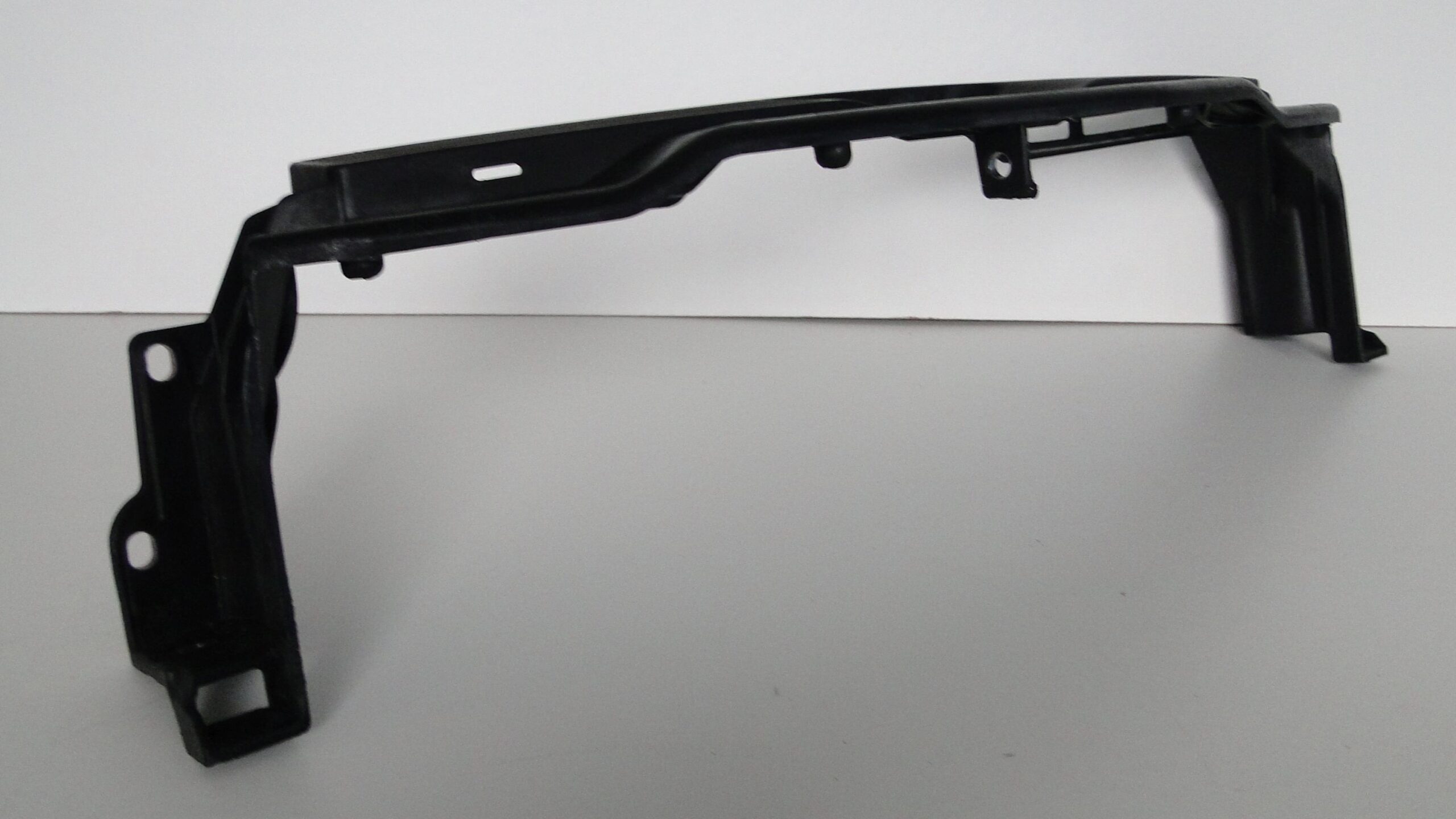 MERCEDES PAS PRZEDNI CZOŁOWY WZMONCNIENIE CLS 218 W218 C218 X218 - obrazek 3