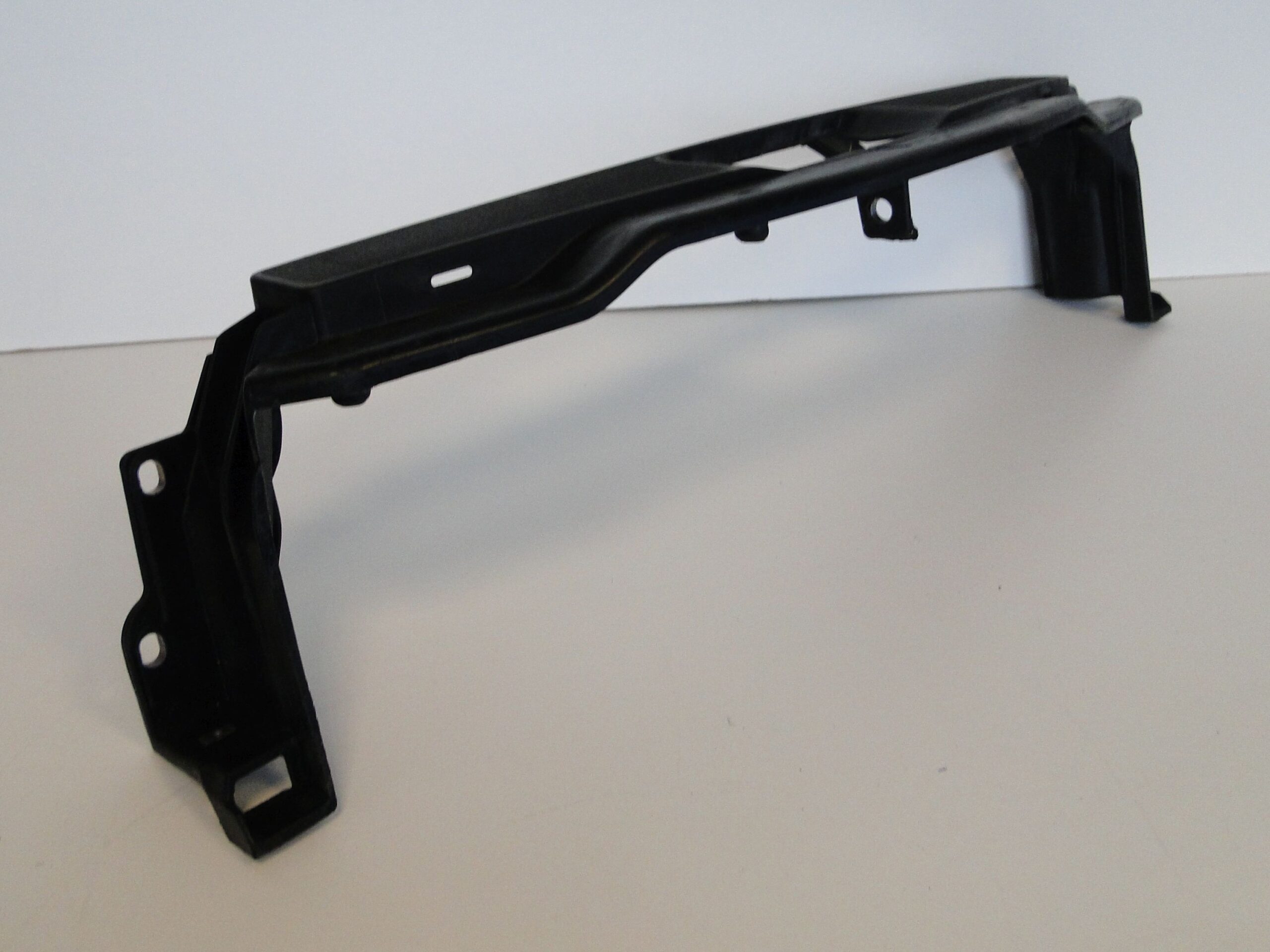 MERCEDES PAS PRZEDNI CZOŁOWY WZMONCNIENIE CLS 218 W218 C218 X218 - obrazek 2