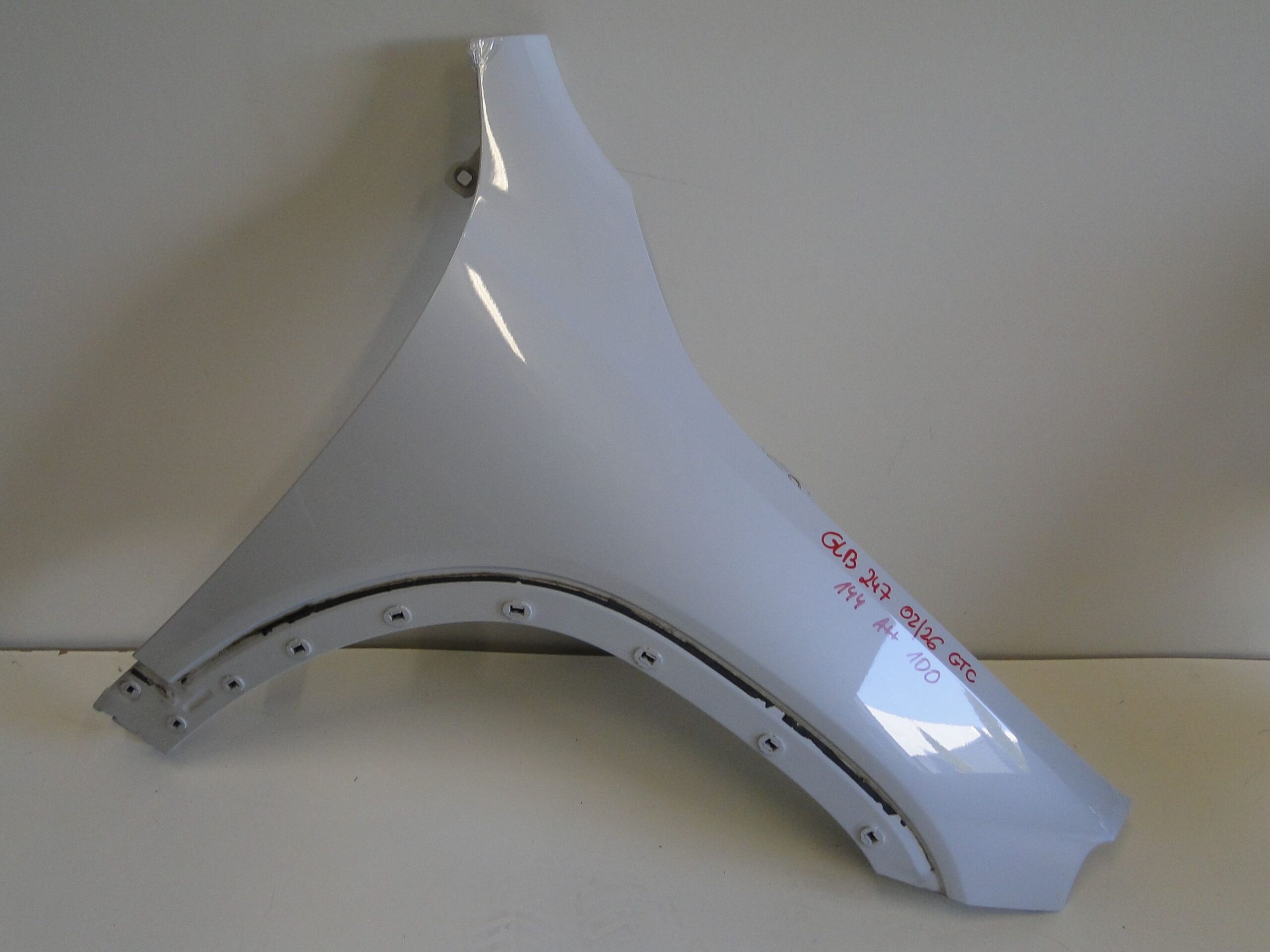 MERCEDES BŁOTNIK PRZEDNI PRAWY BIAŁY 144 PRZÓD GLB 247 X247 - obrazek 7