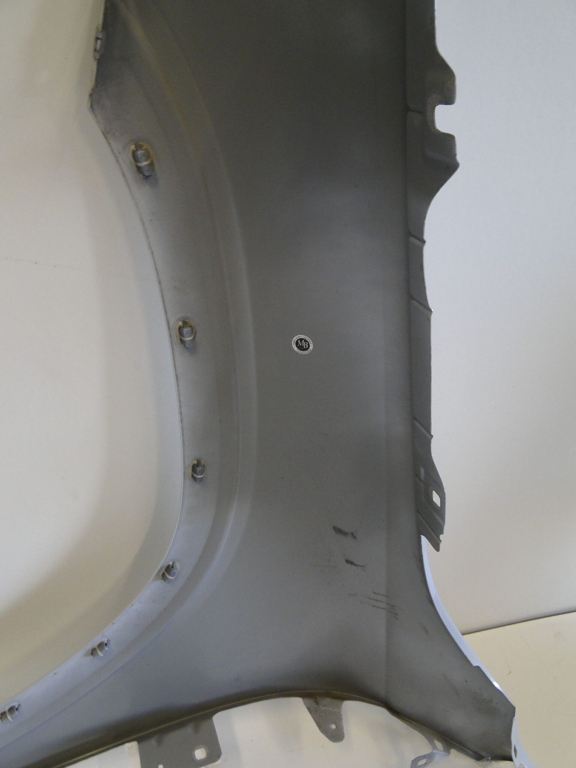 MERCEDES BŁOTNIK PRZEDNI PRAWY BIAŁY 144 PRZÓD GLB 247 X247 - obrazek 10