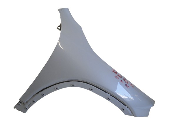 MERCEDES BŁOTNIK PRZEDNI PRAWY BIAŁY 144 PRZÓD GLB 247 X247