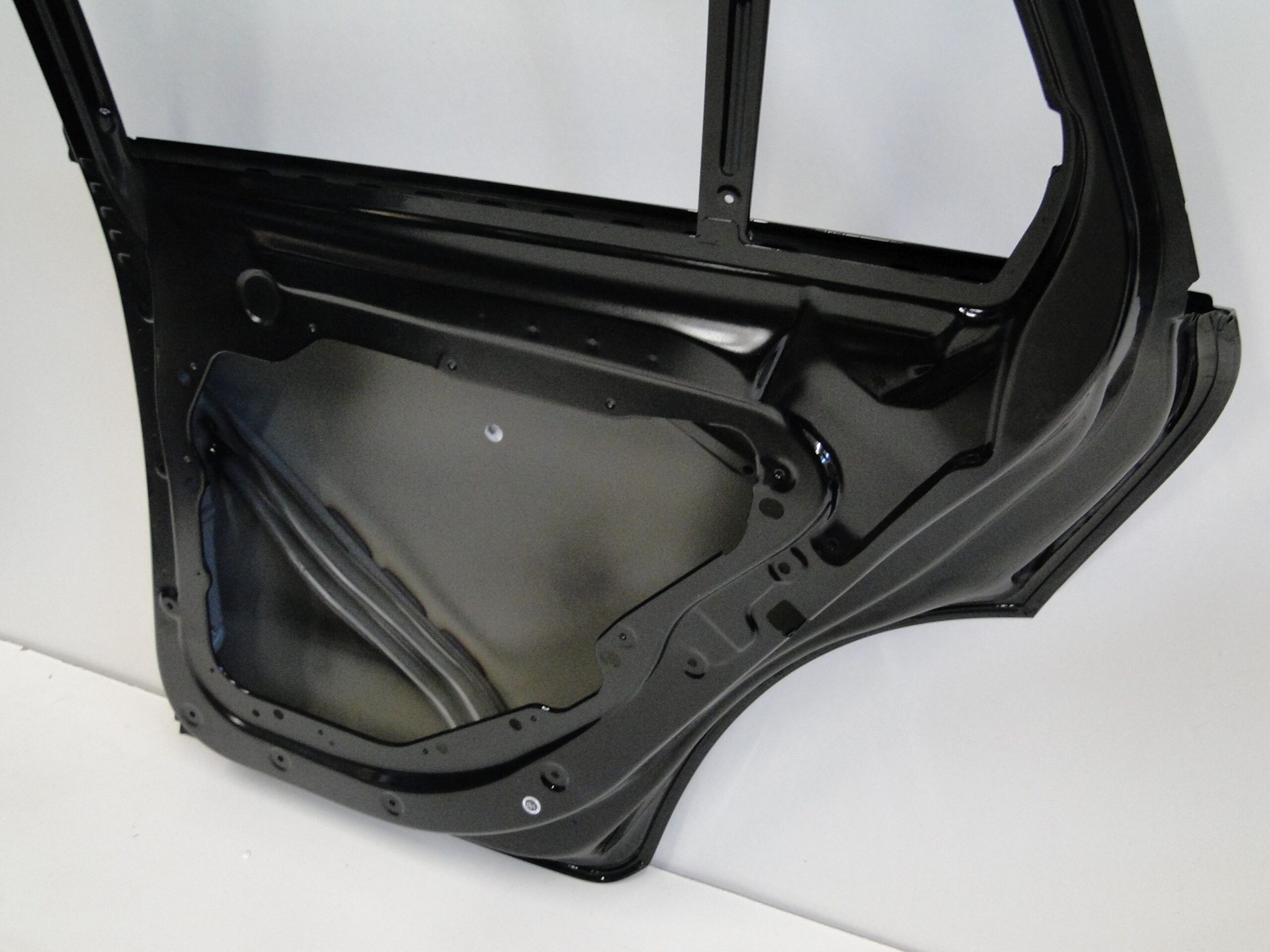 MERCEDES DRZWI TYLNE PRAWE CZARNE 040 TYŁ PRAWY GLC 253 X253 SUV - obrazek 15