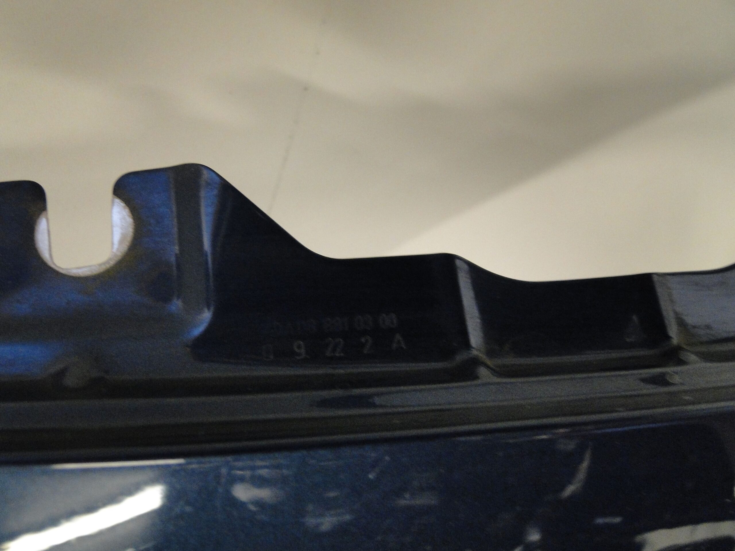 MERCEDES BŁOTNIK LEWY PRZEDNI NIEBIESKI 667 CLA 118 C118 X118 W118 - obrazek 9