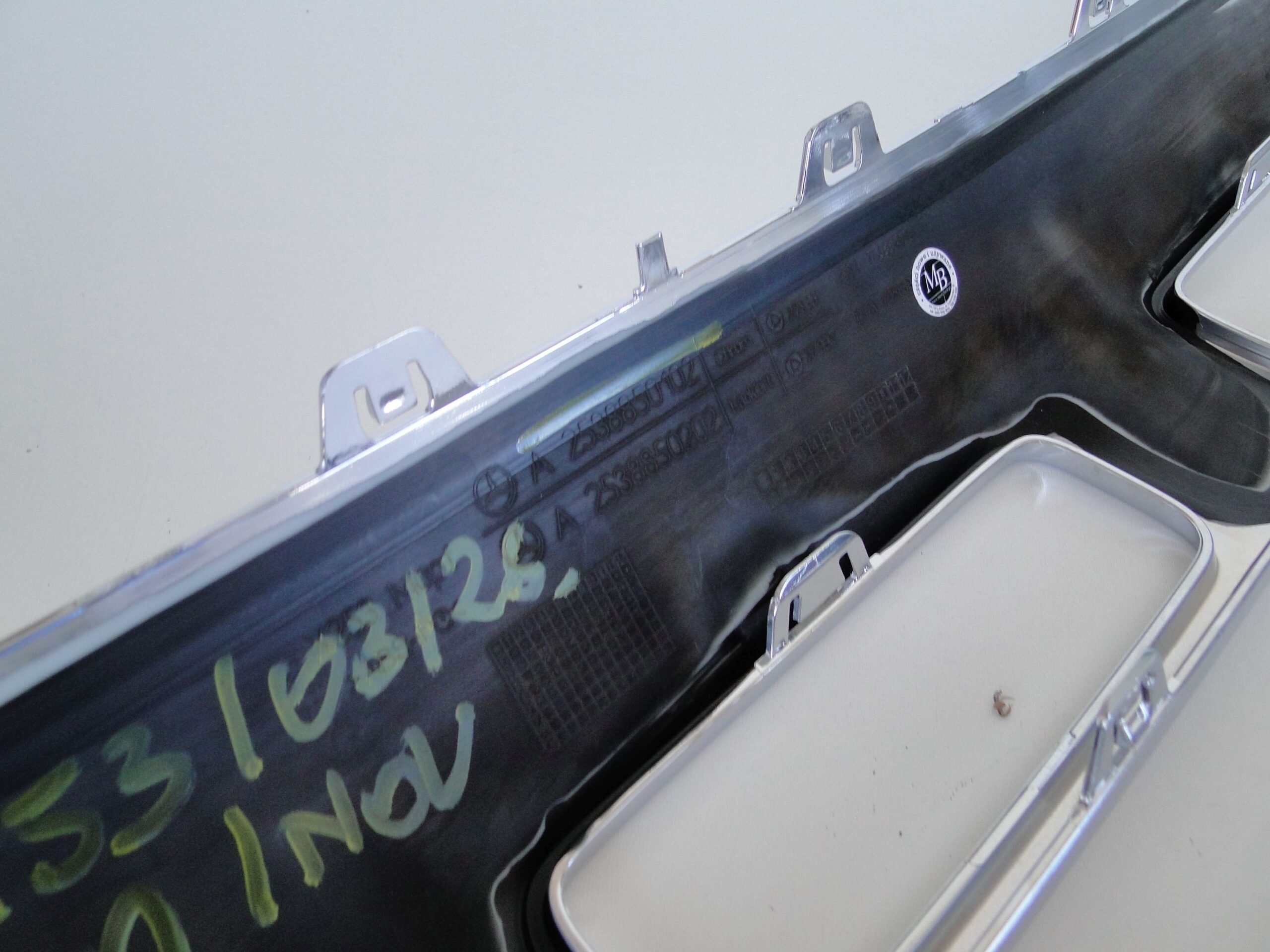 MERCEDES NAKŁADKA CHROM OFFROAD W ZDERZAK PRZEDNI GLC 253 X253 LIFT - obrazek 7