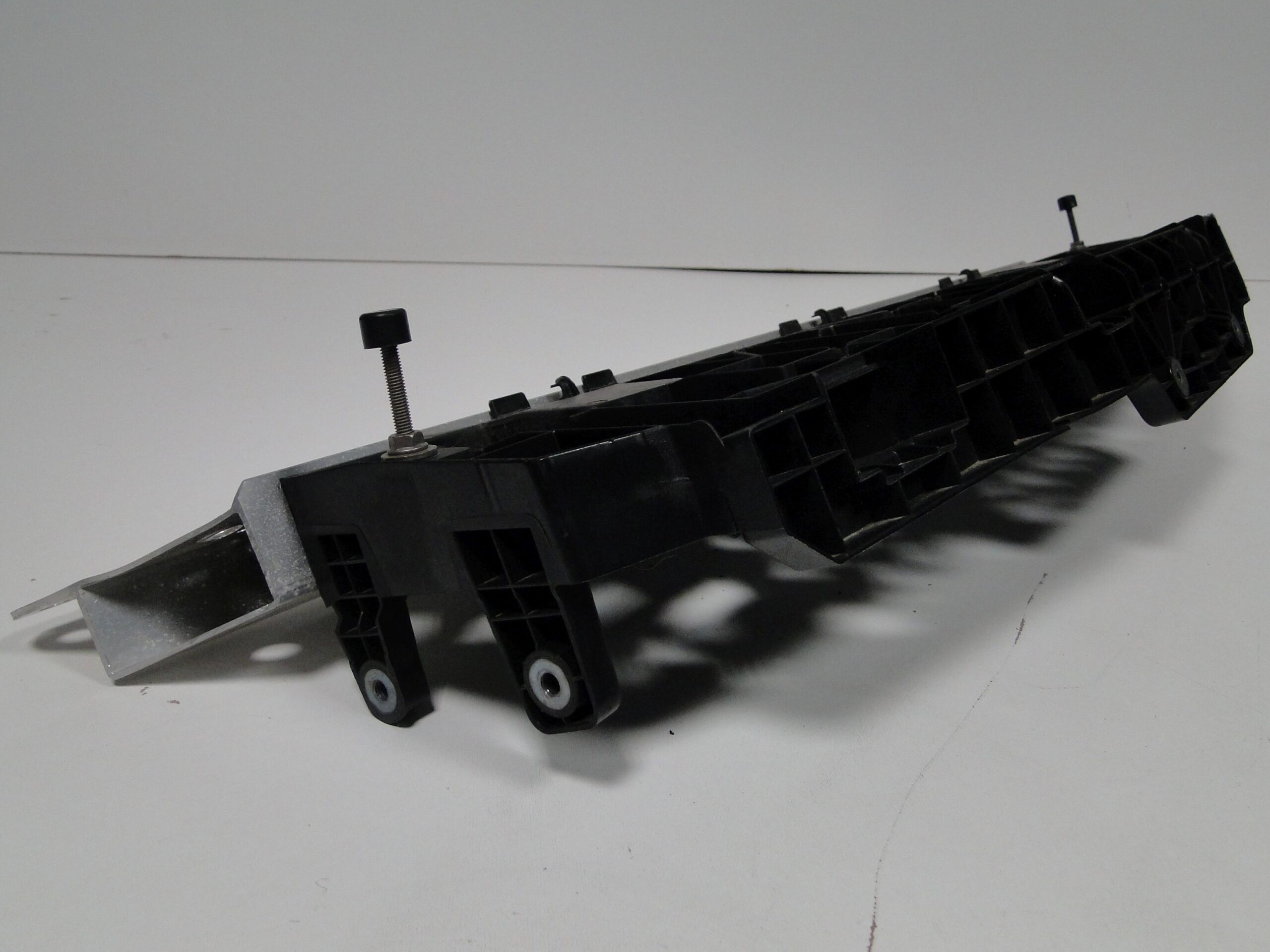 MERCEDES PAS PRZEDNI CZOŁOWY WZMONCNIENIE BELKA GÓRNA EQE 295 V295 - obrazek 3