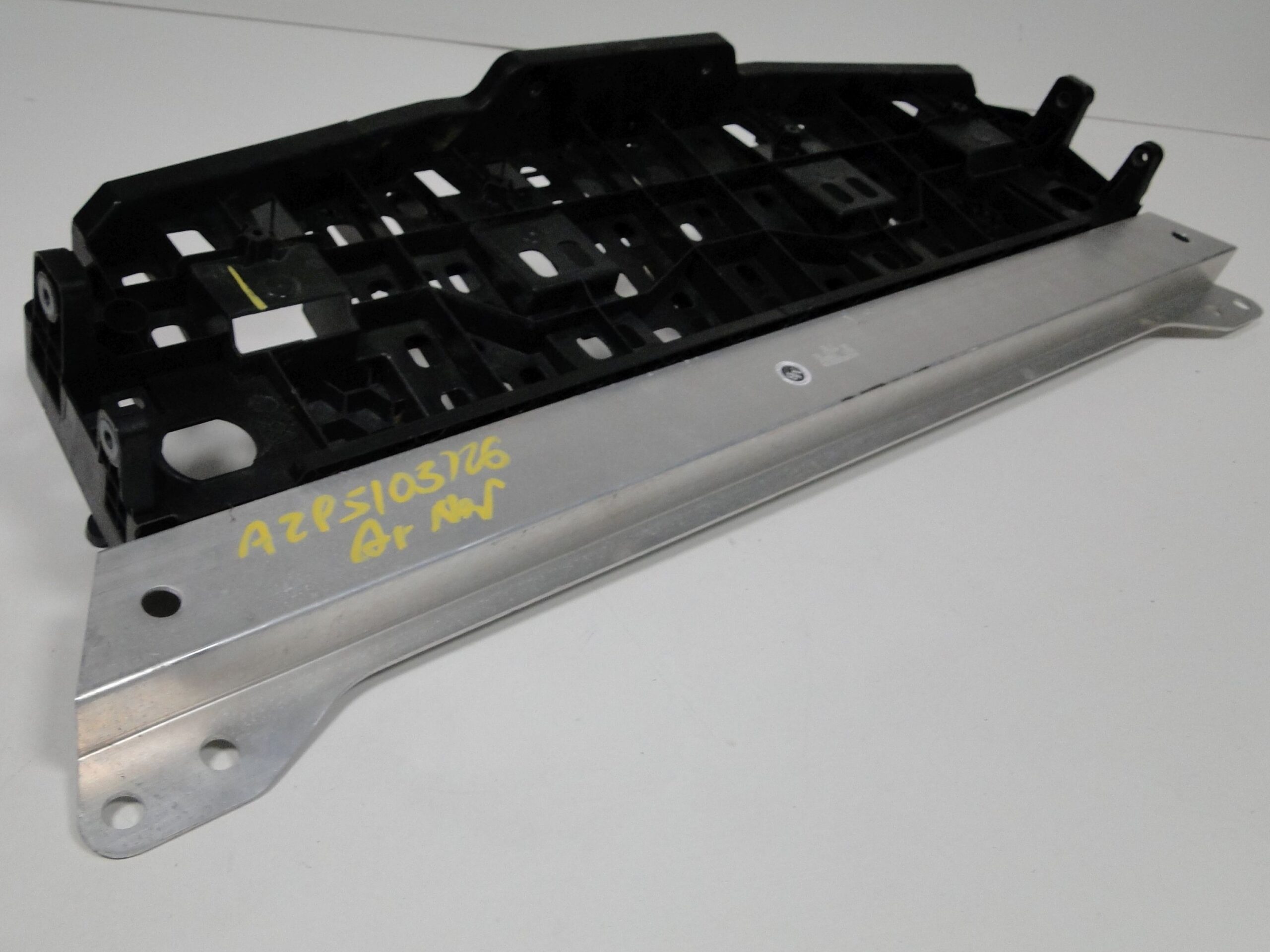 MERCEDES PAS PRZEDNI CZOŁOWY WZMONCNIENIE BELKA GÓRNA EQE 295 V295 - obrazek 6