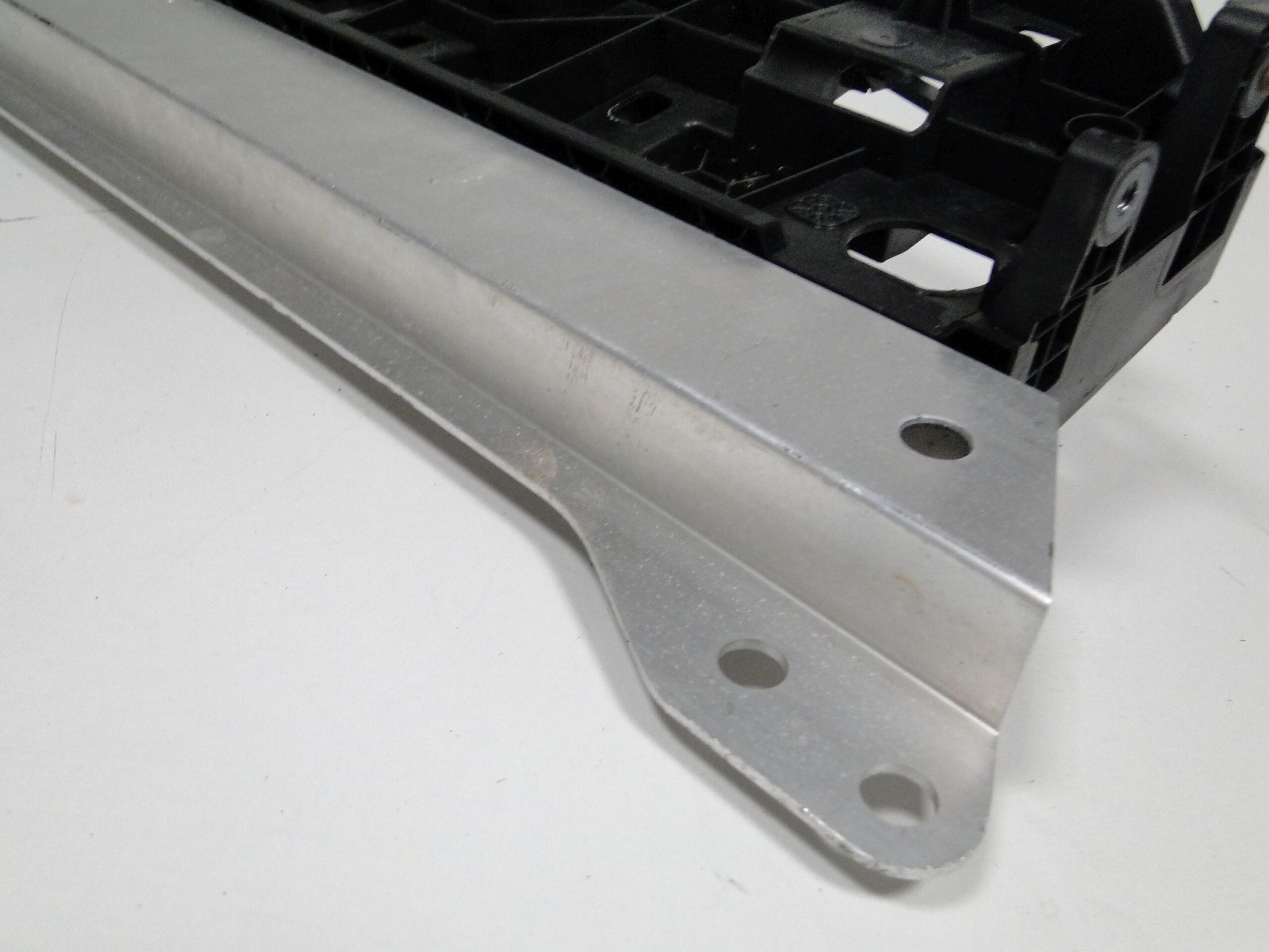 MERCEDES PAS PRZEDNI CZOŁOWY WZMONCNIENIE BELKA GÓRNA EQE 295 V295 - obrazek 8