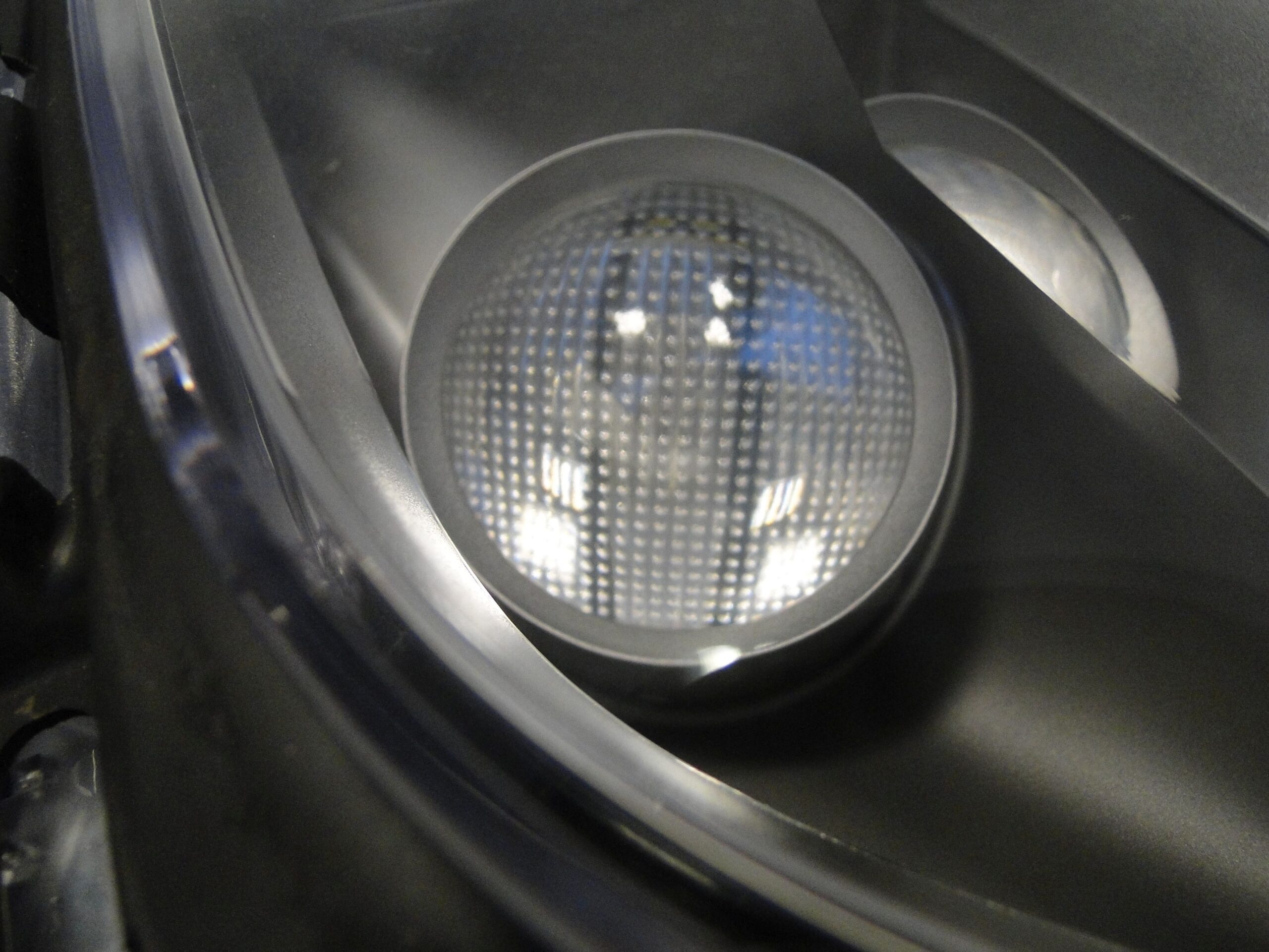 MERCEDES LAMPA PRAWA BI-XENON 63 AMG CZARNA E KLASA 212 W212 PRZED LIFTEM - obrazek 3