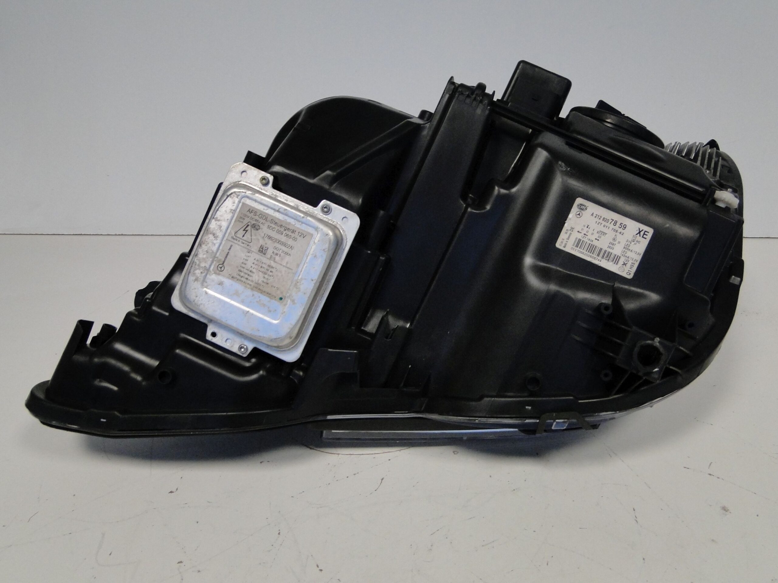 MERCEDES LAMPA PRAWA BI-XENON 63 AMG CZARNA E KLASA 212 W212 PRZED LIFTEM - obrazek 7