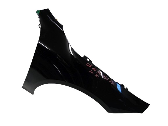 MERCEDES BŁOTNIK PRAWY PRZEDNI CZARNY 696 CLA 118 C118 X118 W118