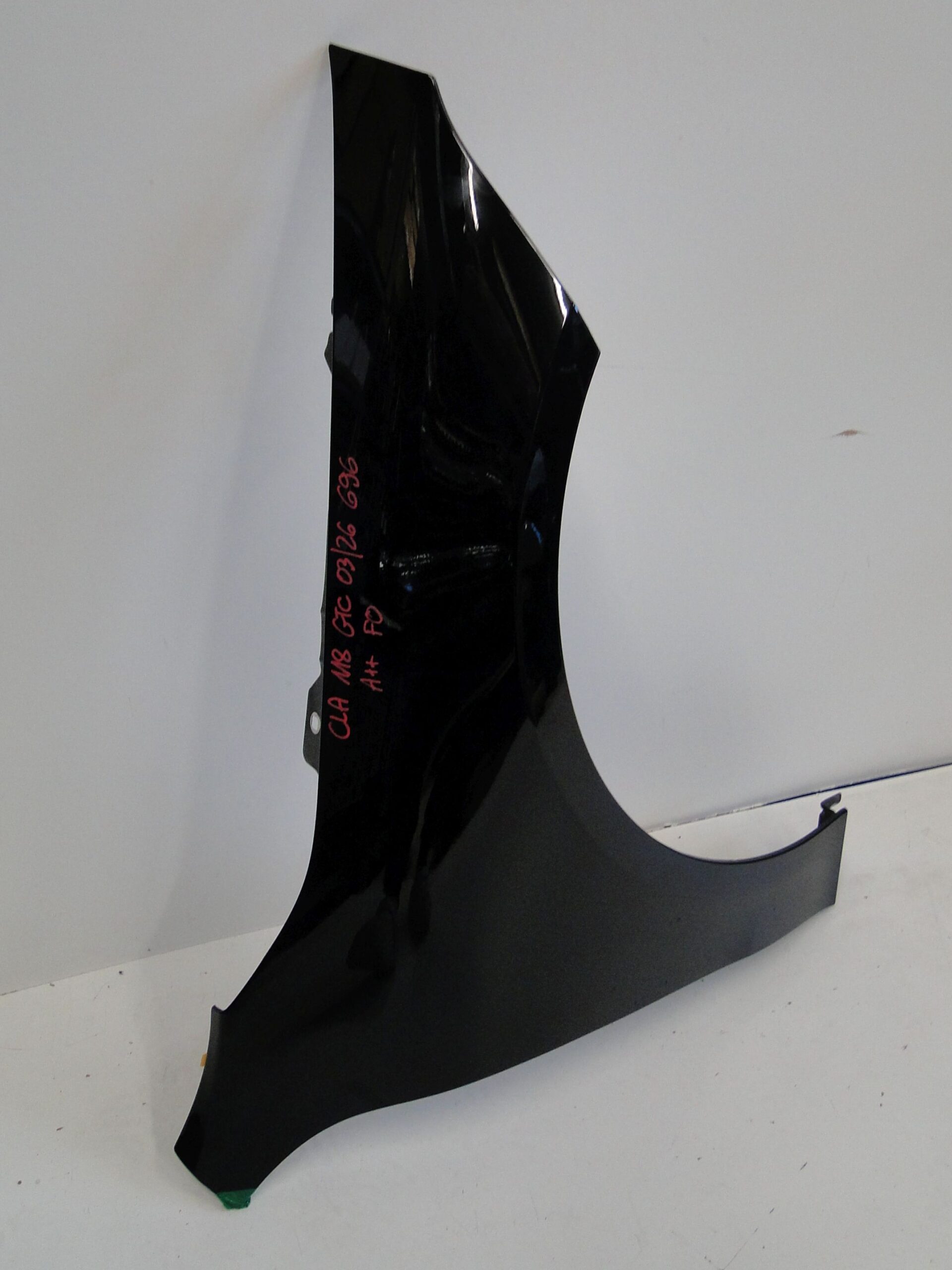 MERCEDES BŁOTNIK PRAWY PRZEDNI CZARNY 696 CLA 118 C118 X118 W118 - obrazek 9