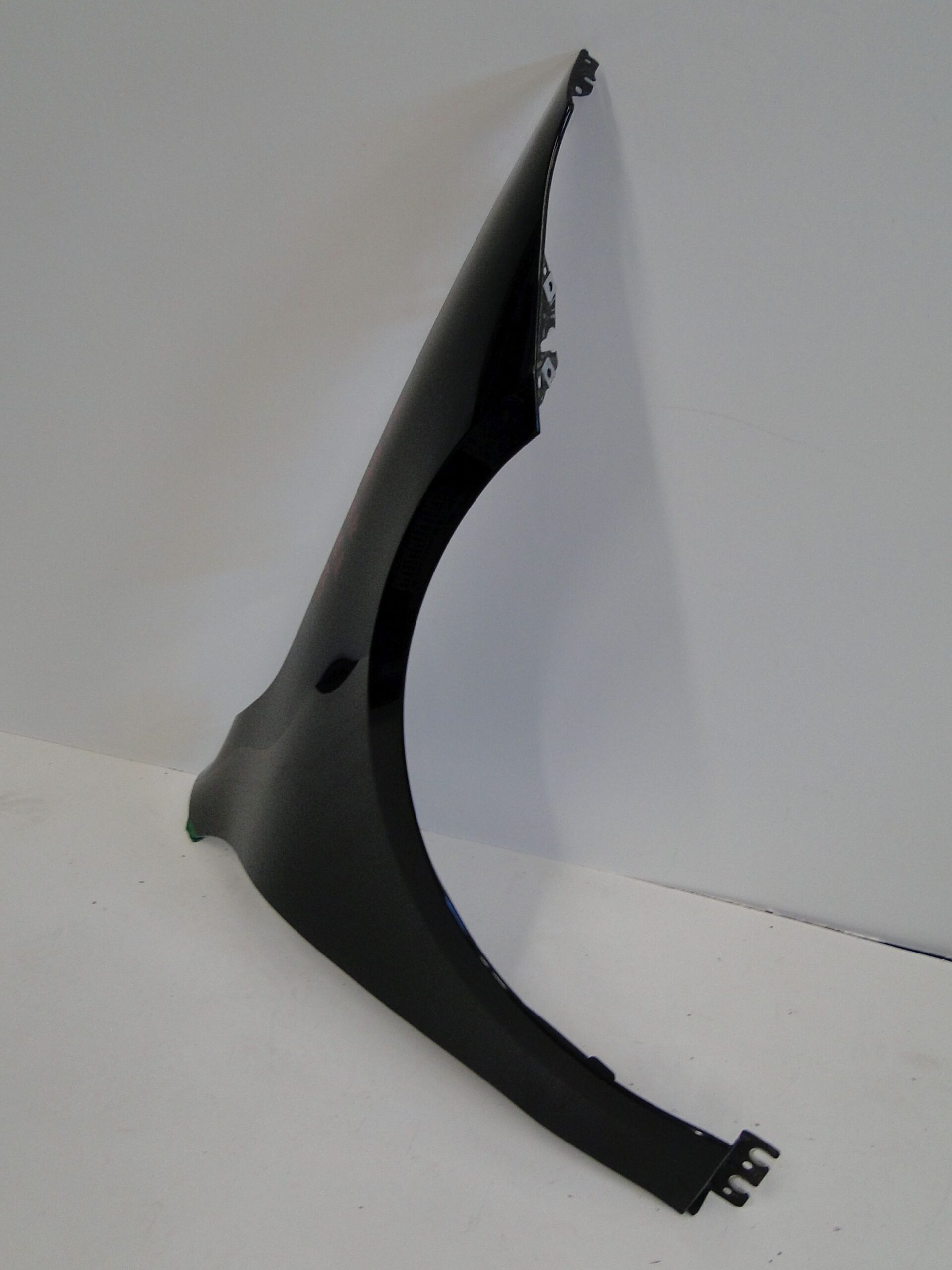 MERCEDES BŁOTNIK PRAWY PRZEDNI CZARNY 696 CLA 118 C118 X118 W118 - obrazek 11