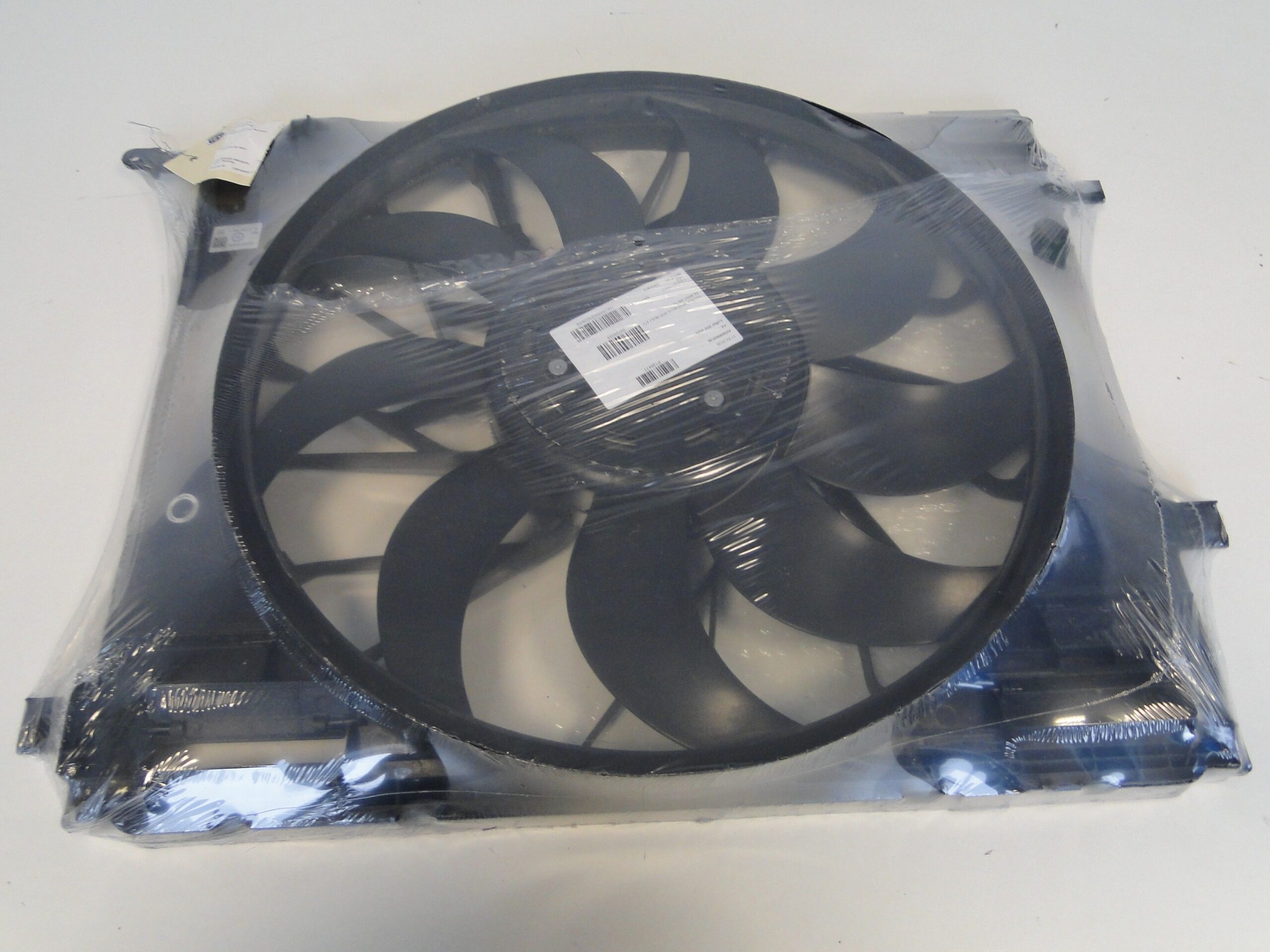 MERCEDES WENTYLATOR 1000 WATT WIATRAK MAYBACH Z223 W223 W214 W206 AMG GT 192 SL R232 CLE 236 GLC 254 - obrazek 6