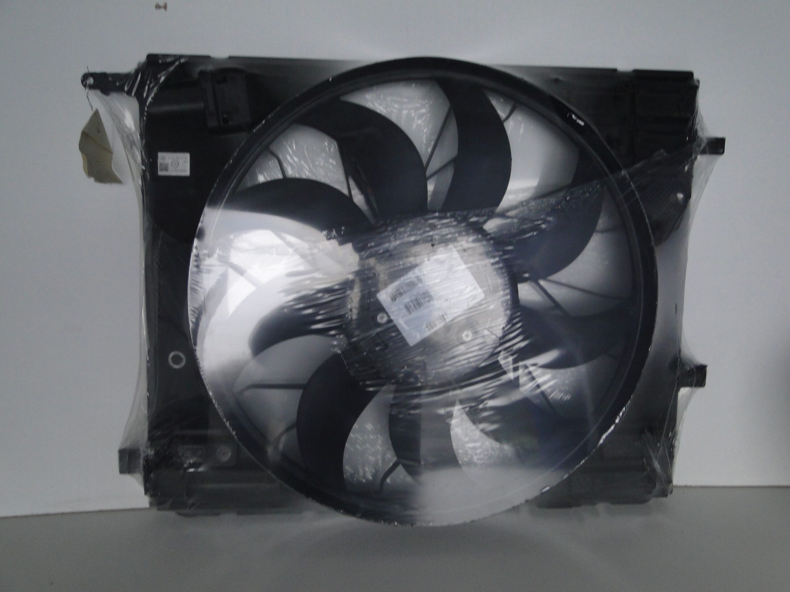 MERCEDES WENTYLATOR 1000 WATT WIATRAK MAYBACH Z223 W223 W214 W206 AMG GT 192 SL R232 CLE 236 GLC 254 - obrazek 2