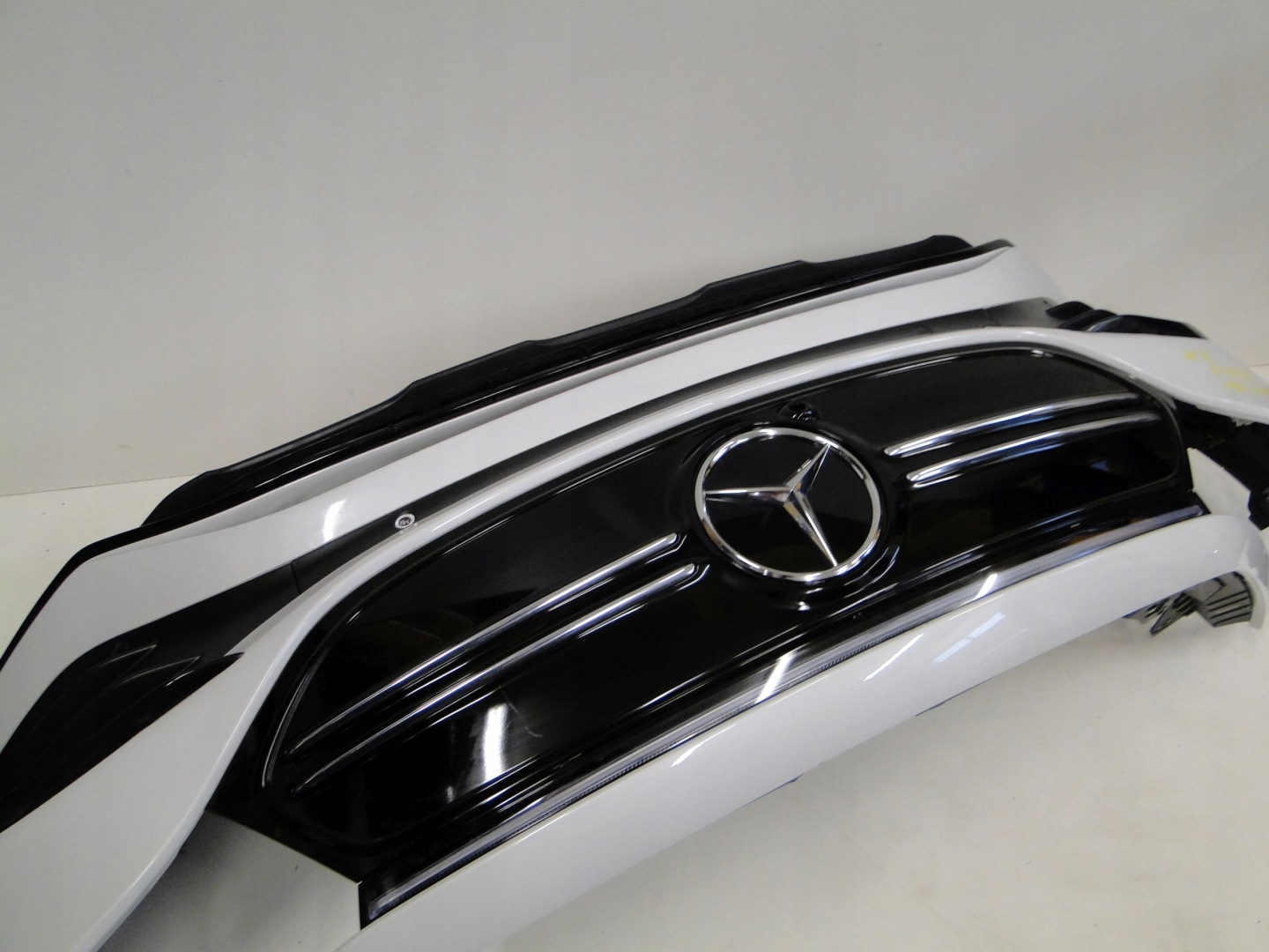 MERCEDES ZDERZAK PRZEDNI AMG PTS BIAŁY 144 EQB 243 X243 PRZED LIFTEM - obrazek 8